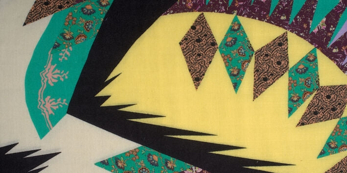 Etro Schal Damen online kaufen. Kaschmir Seidenschal mit großem Format von Etro Milano. Schal Delhy mit frühlingshaftem Print aus der neuen Etro Kollektion.